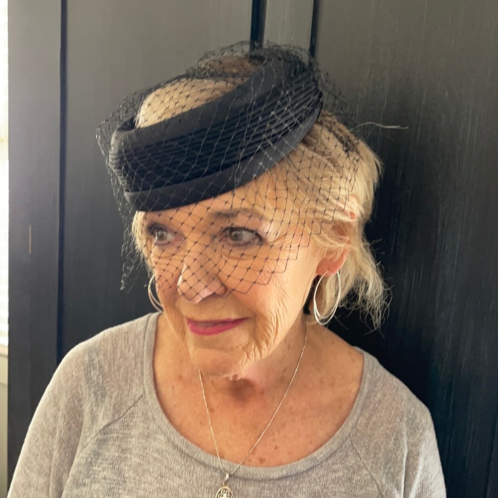 Black vintage hat 🎩
